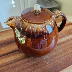 hull brown drip teapot great condition! says hull on bottom